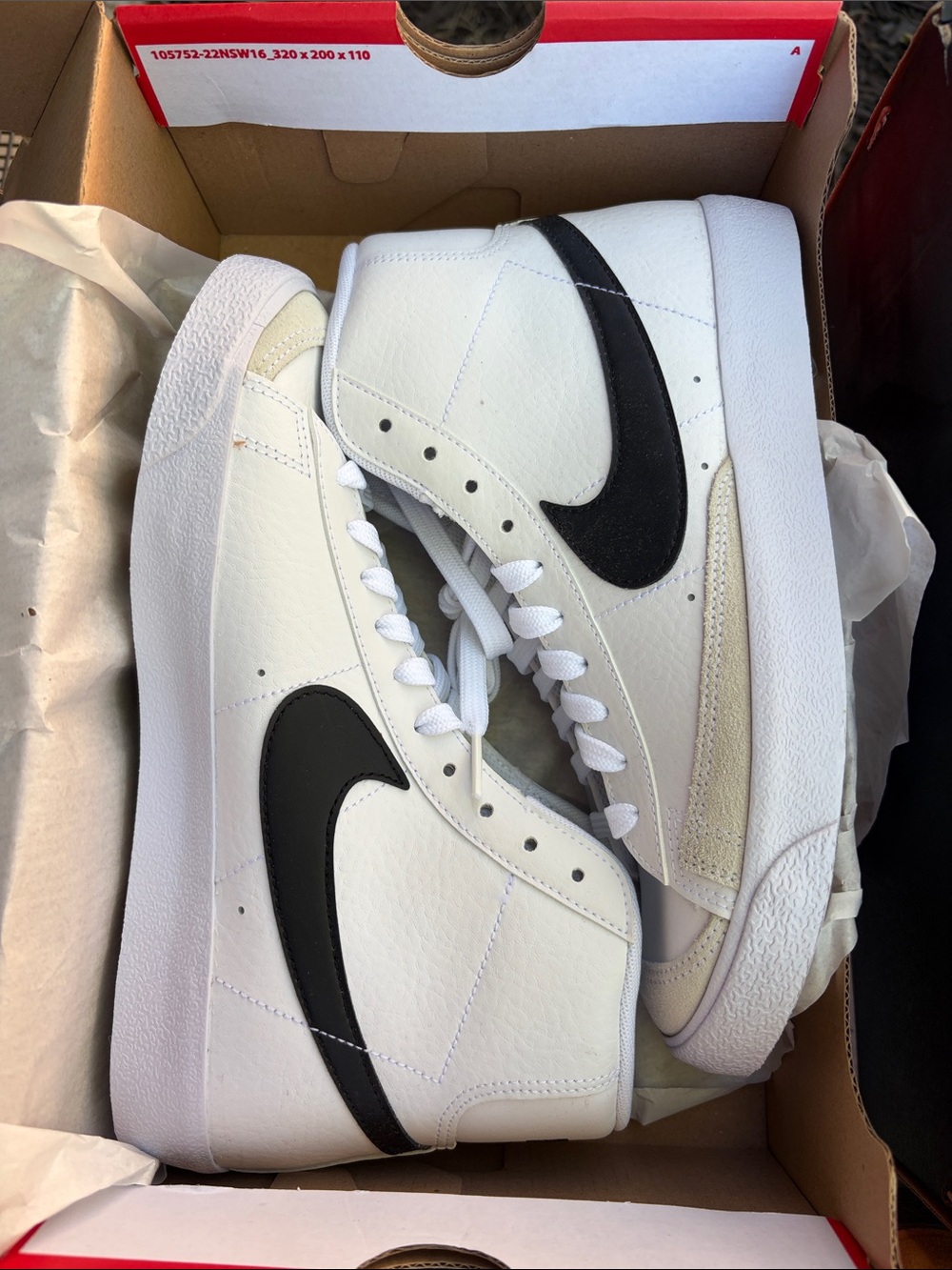 Nike Men’s White/Black Mid-Top Sneakers